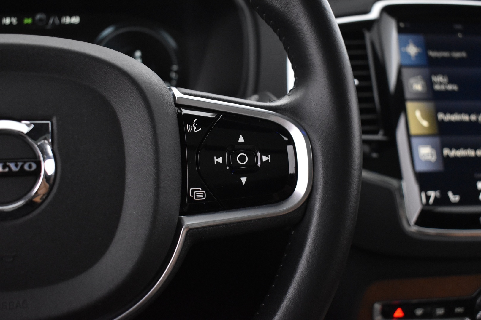 VOLVO XC90 2017