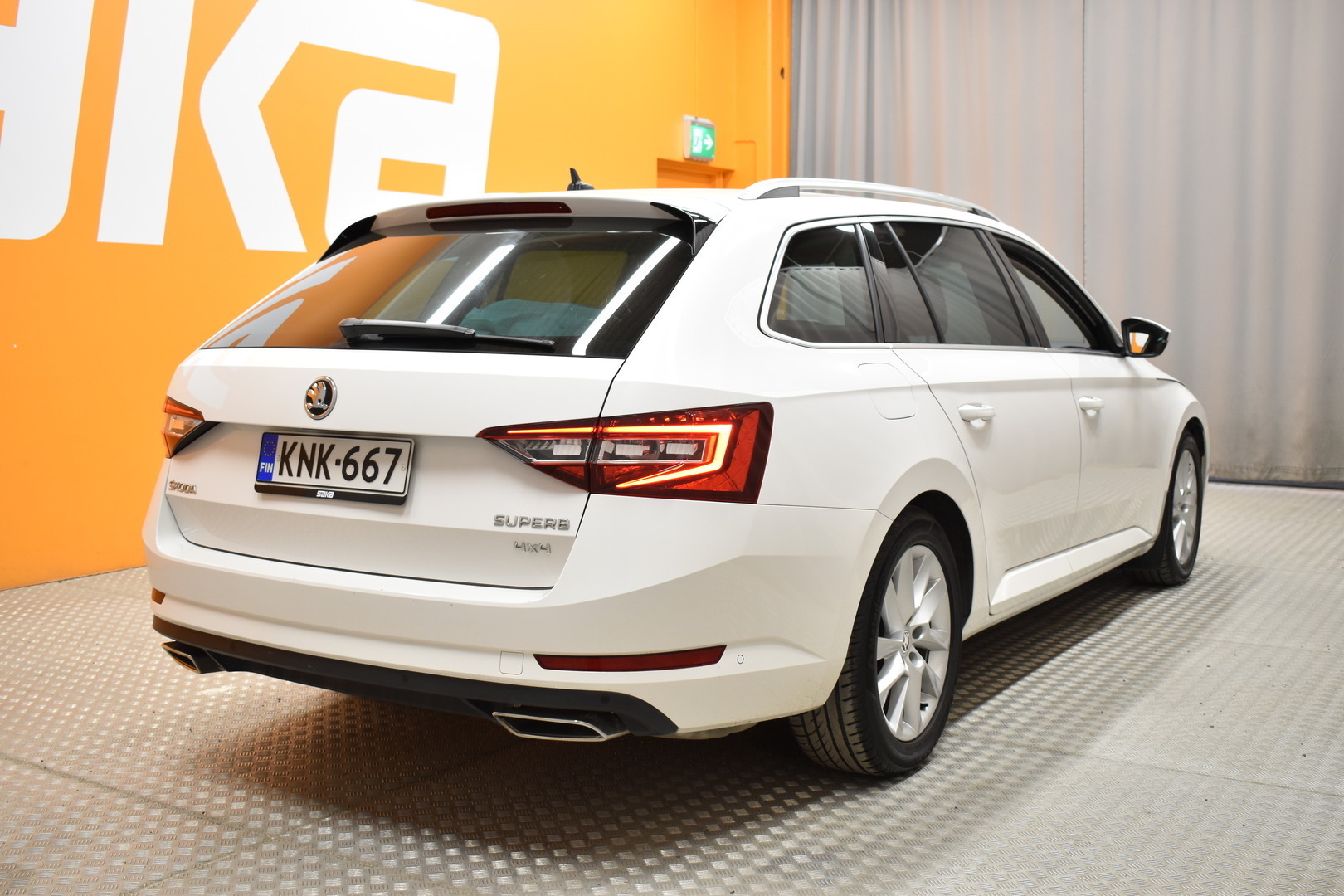 SKODA Superb 2016