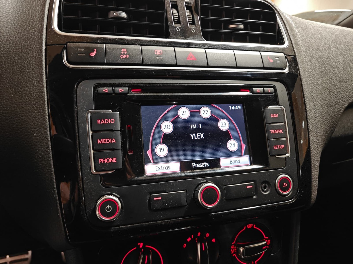 VOLKSWAGEN Polo 2011