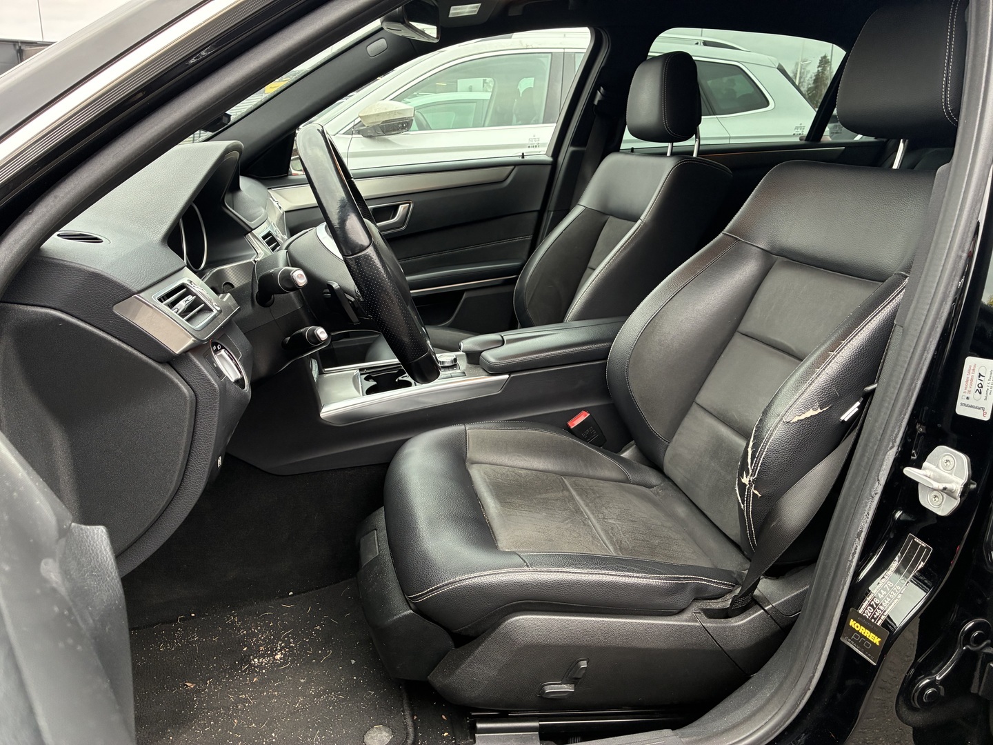 MERCEDES-BENZ E 2013
