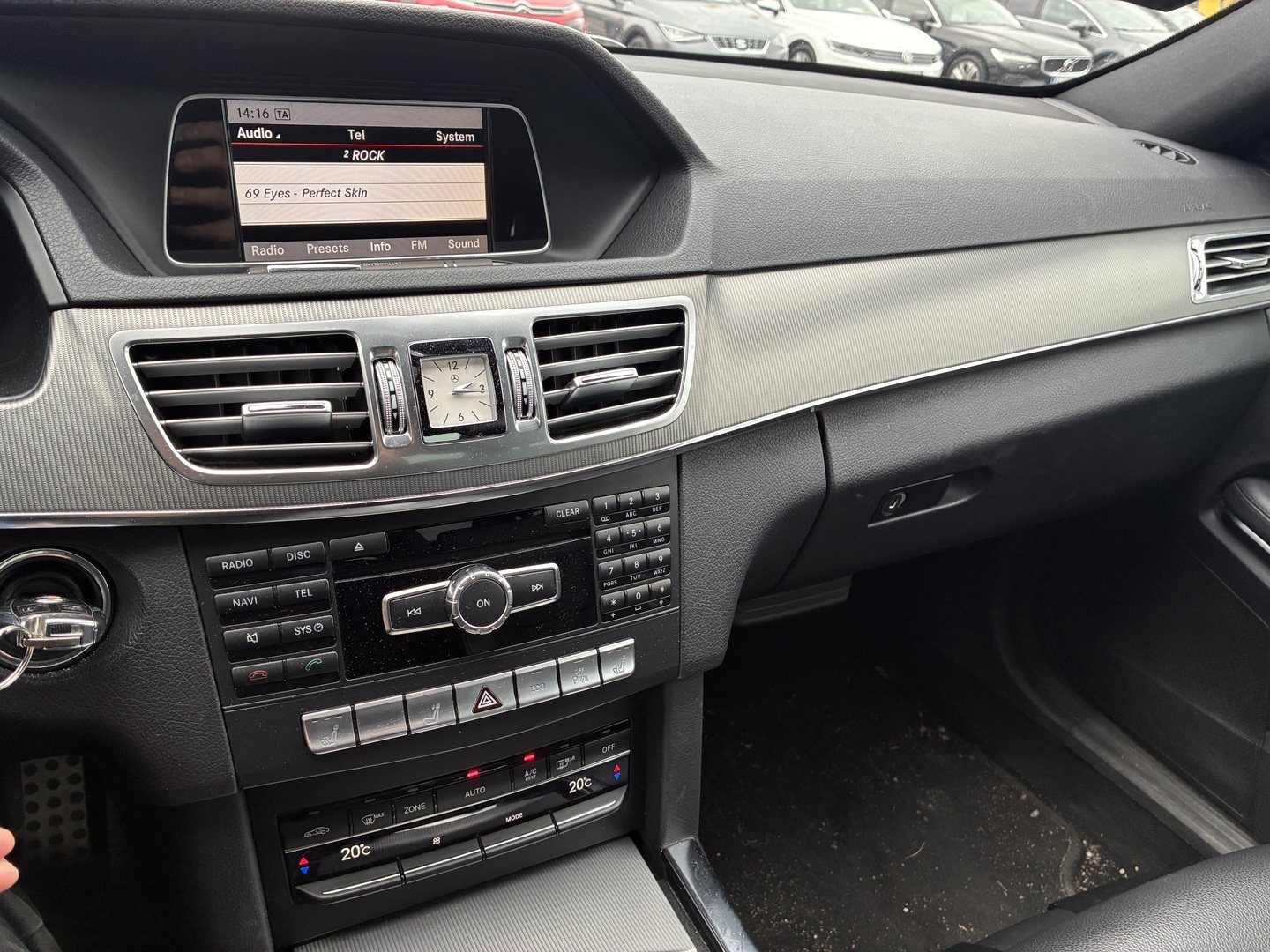 MERCEDES-BENZ E 2013