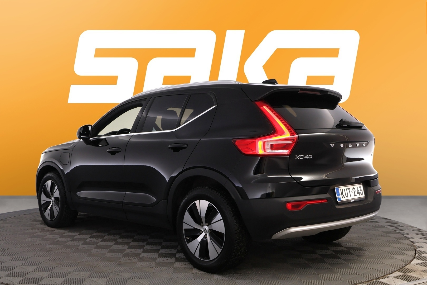 VOLVO XC40 2023