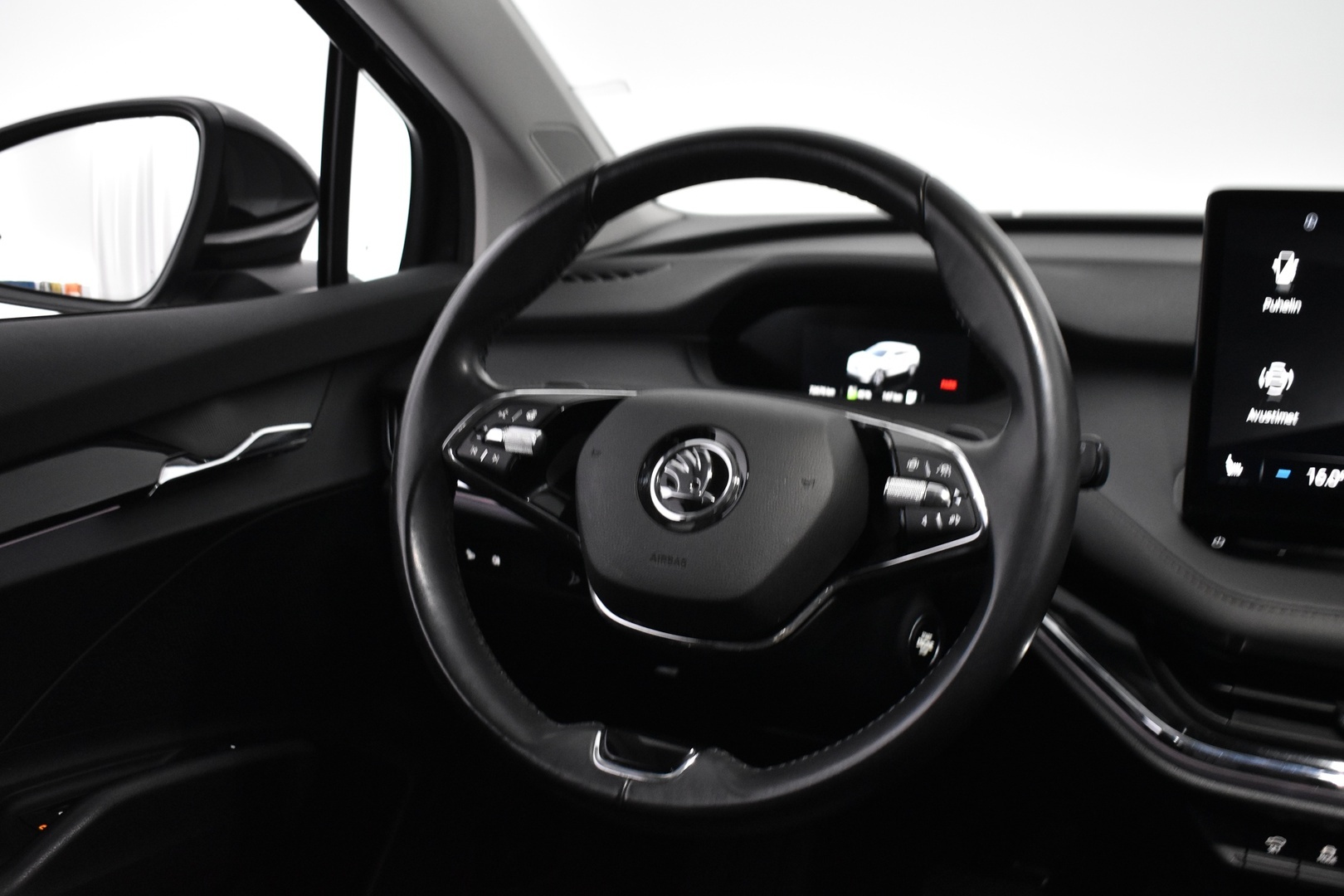 SKODA Enyaq 2022