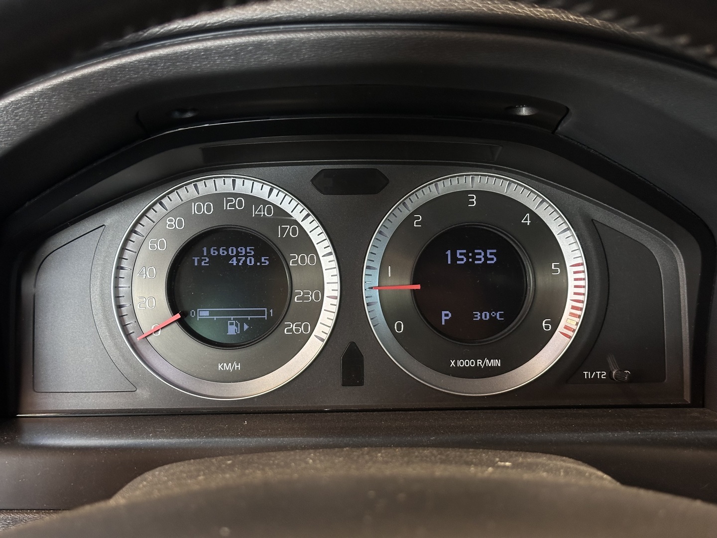 VOLVO XC70 2011