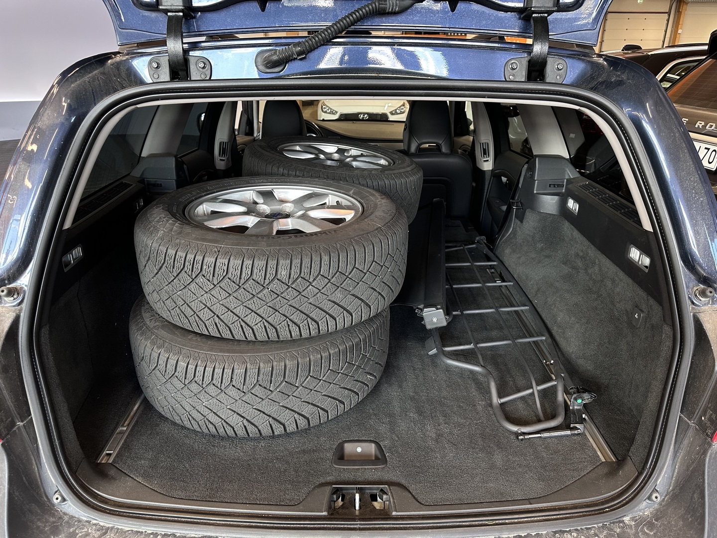 VOLVO XC70 2011
