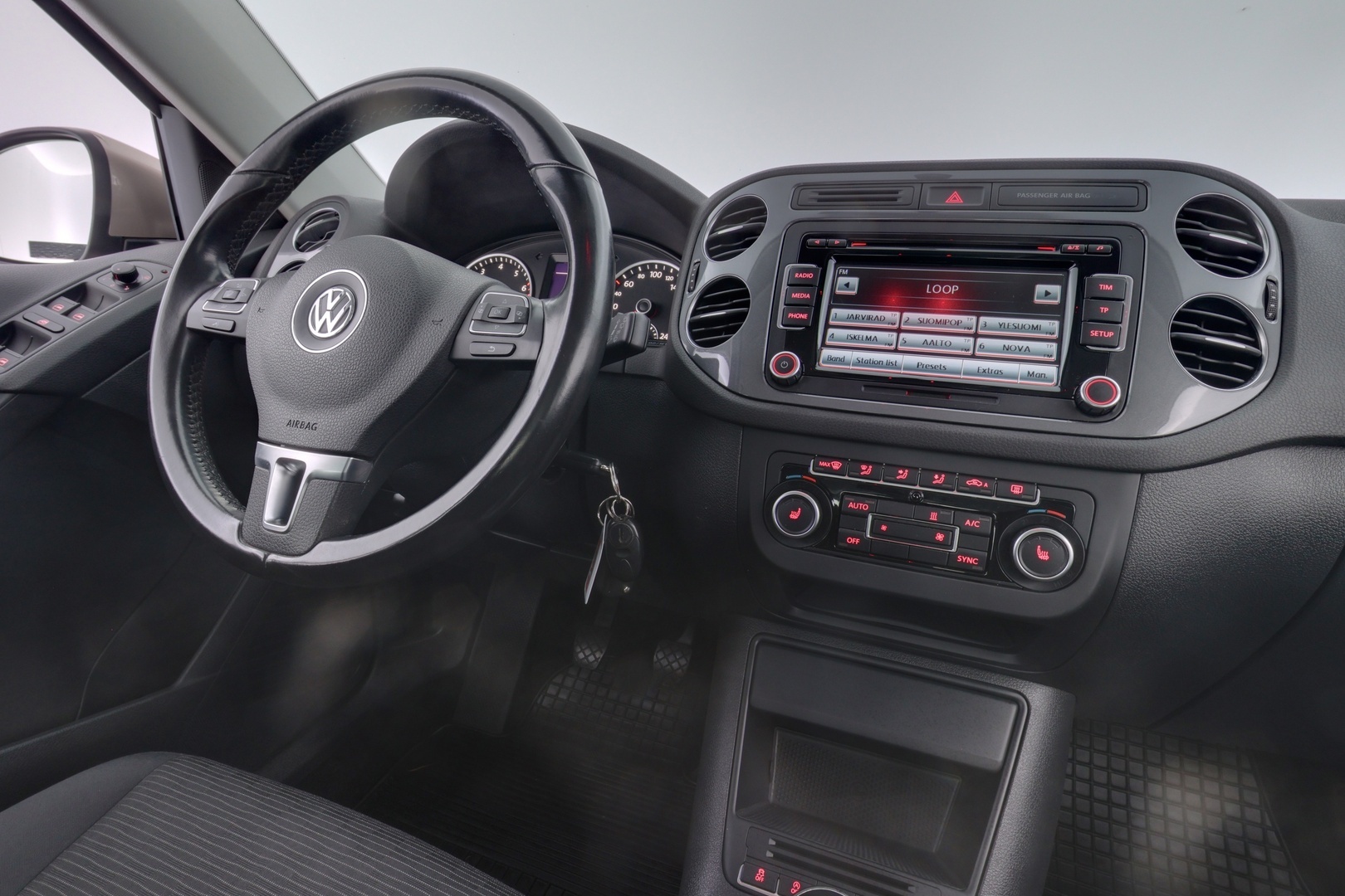 VOLKSWAGEN Tiguan 2013