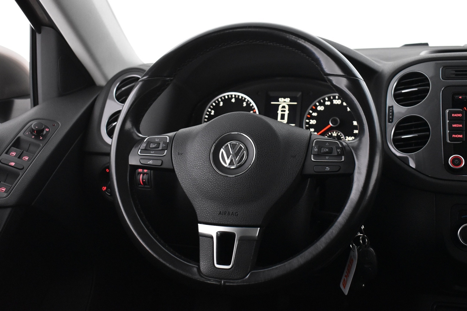 VOLKSWAGEN Tiguan 2013
