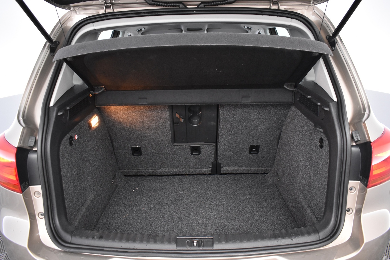 VOLKSWAGEN Tiguan 2013