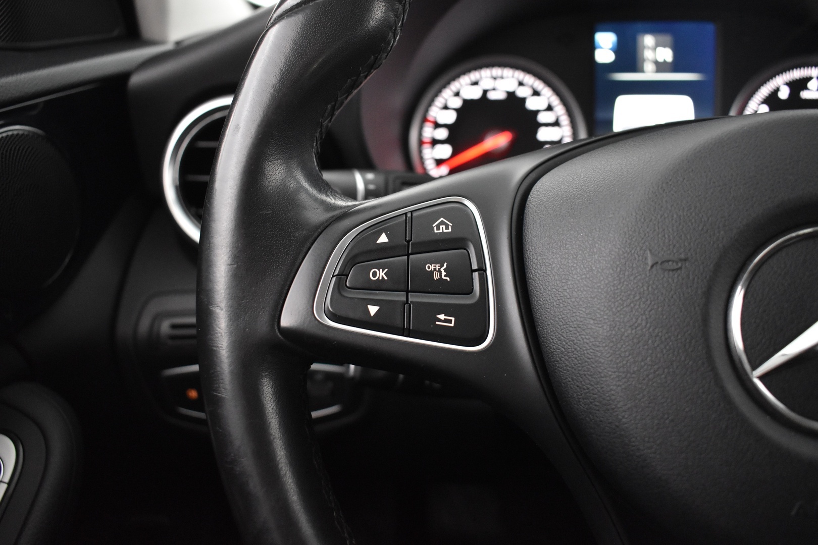 MERCEDES-BENZ C 2017