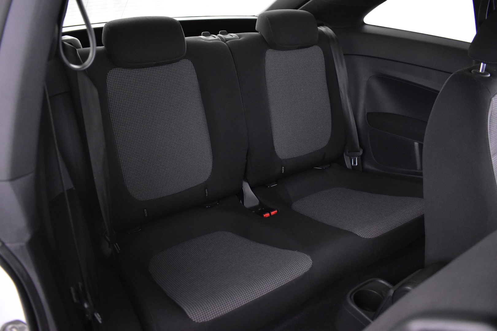 VOLKSWAGEN Beetle 2018