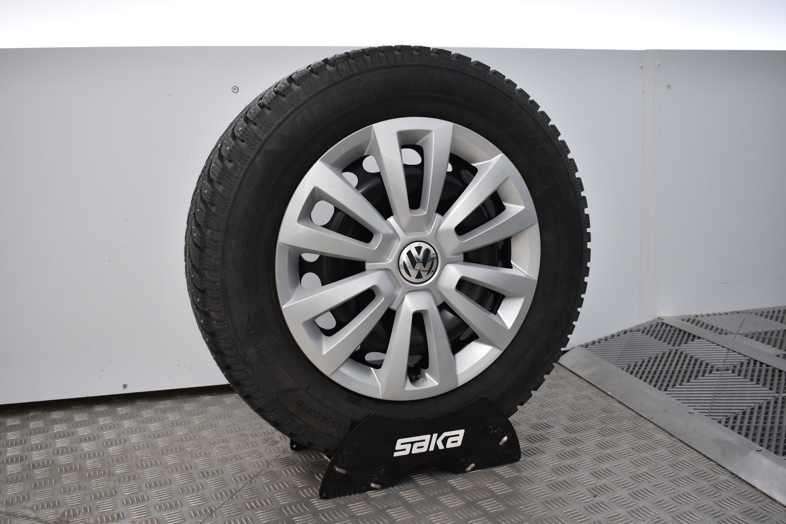 VOLKSWAGEN Beetle 2018