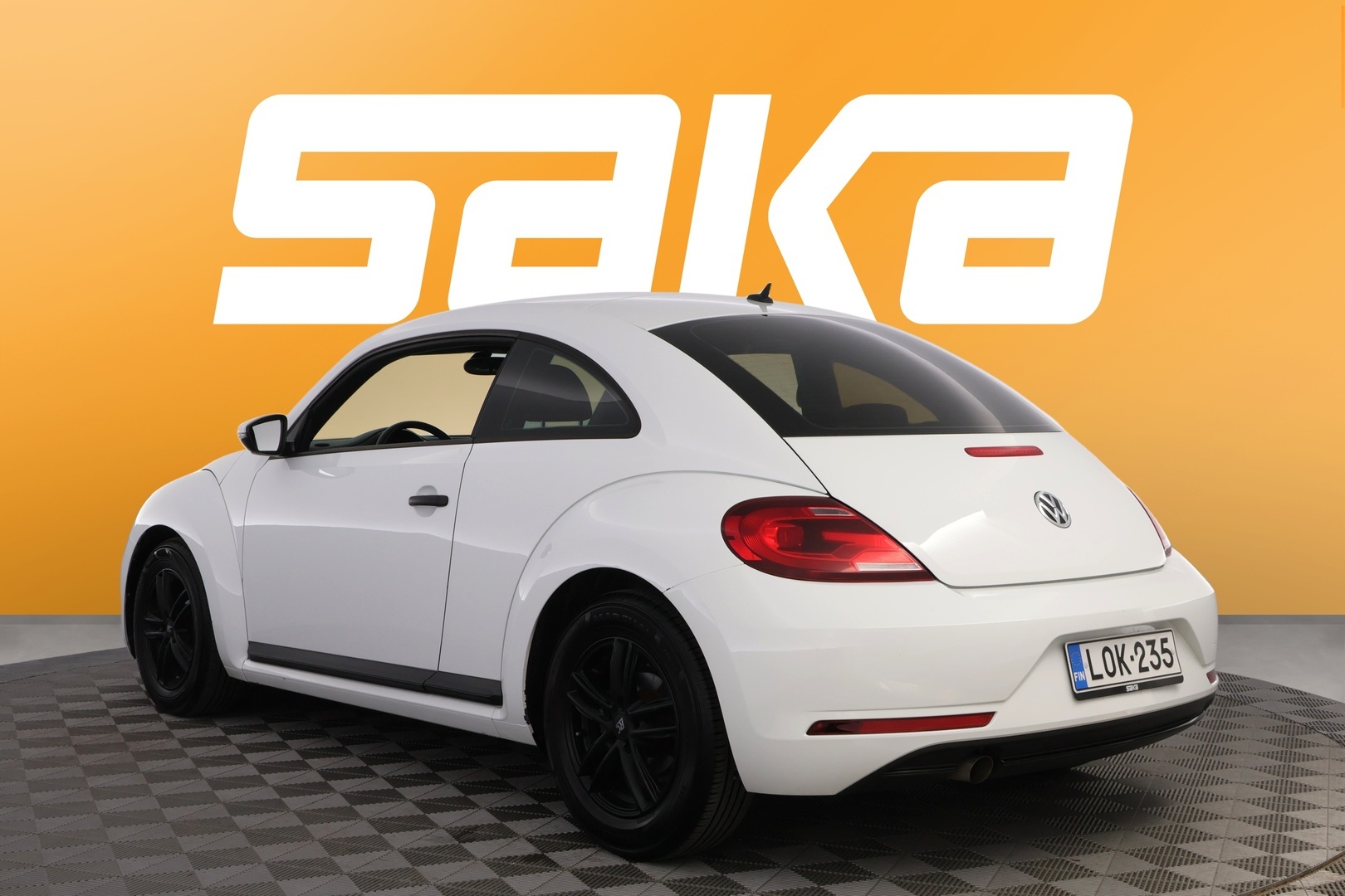 VOLKSWAGEN Beetle 2018