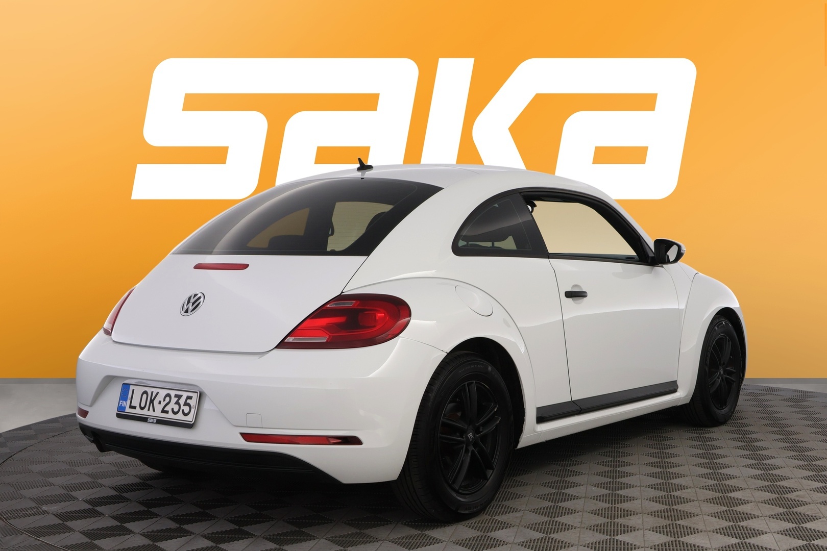 VOLKSWAGEN Beetle 2018