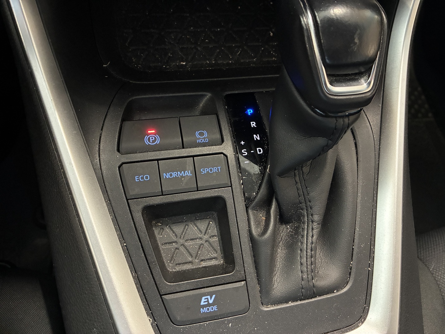TOYOTA RAV4 2020