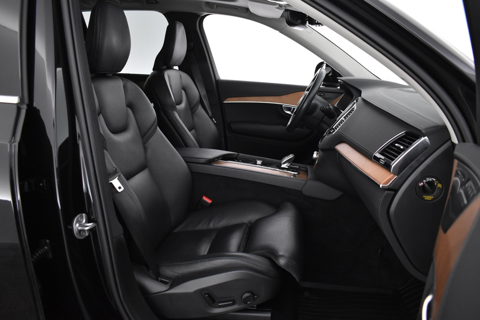 VOLVO XC90 2022