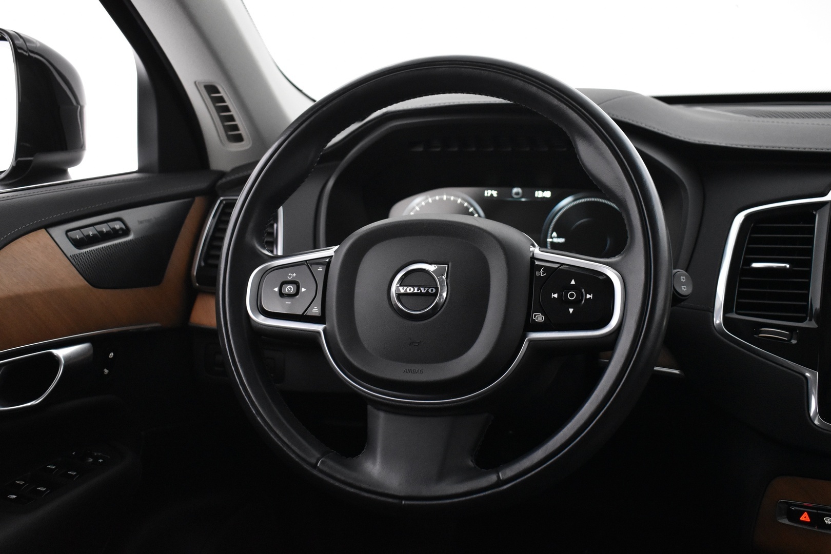 VOLVO XC90 2022