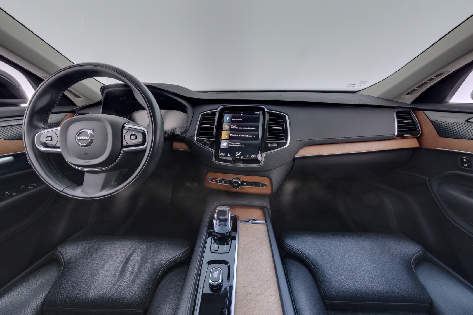 VOLVO XC90 2022