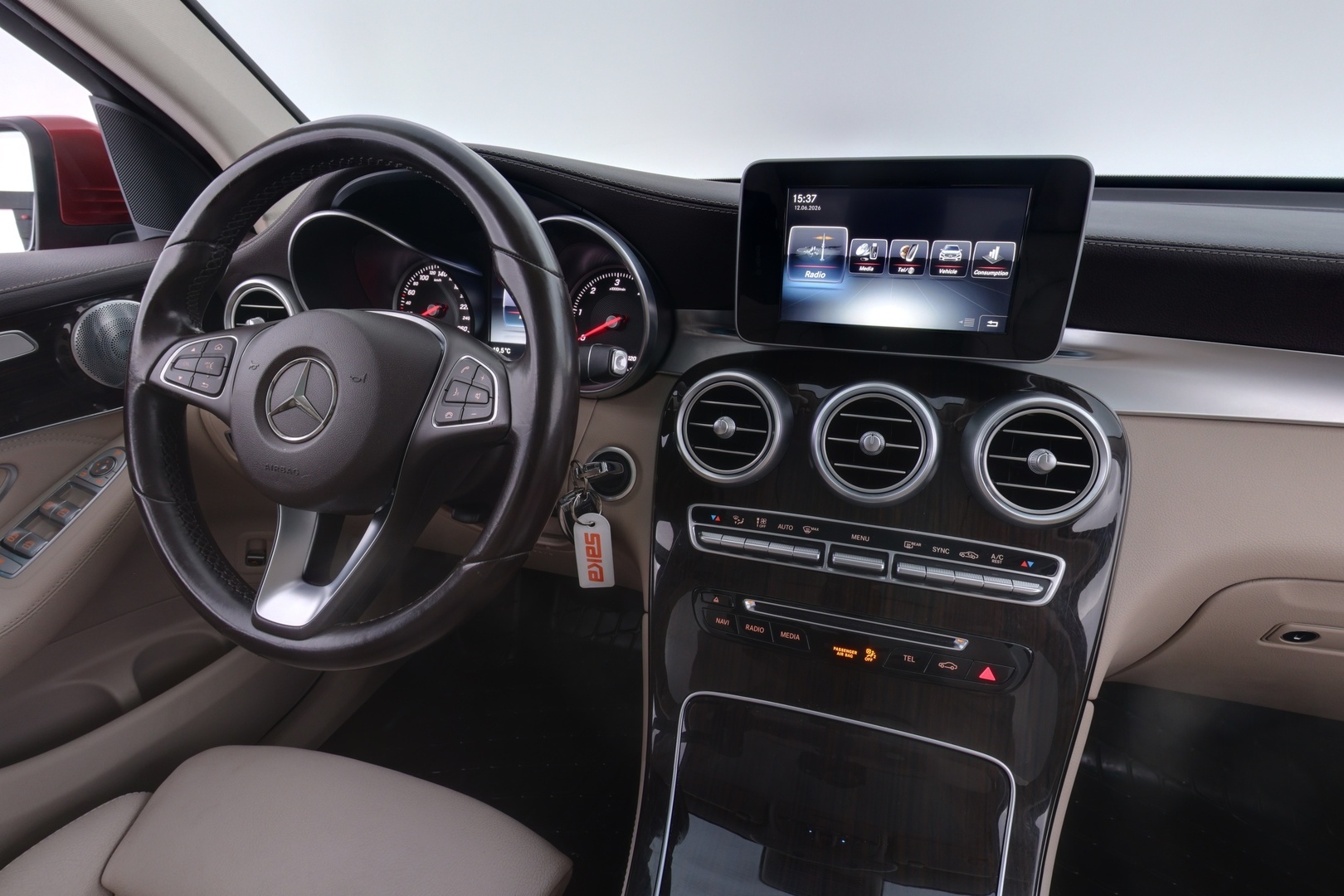 MERCEDES-BENZ GLC 2016