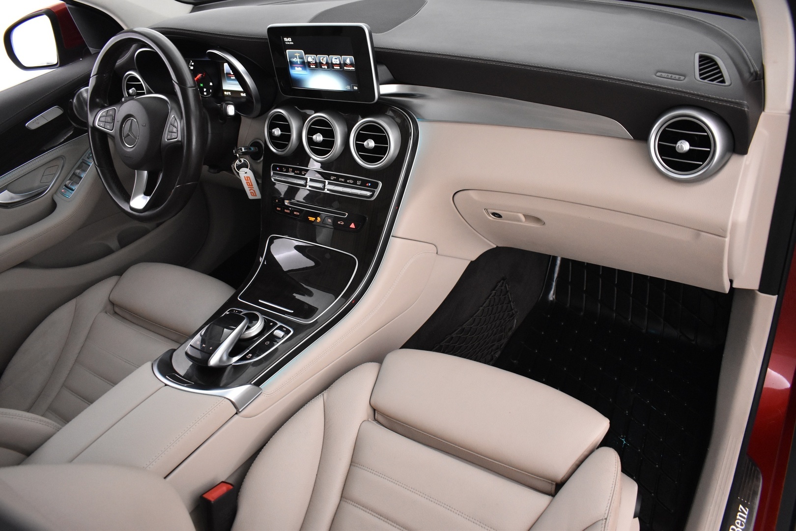 MERCEDES-BENZ GLC 2016