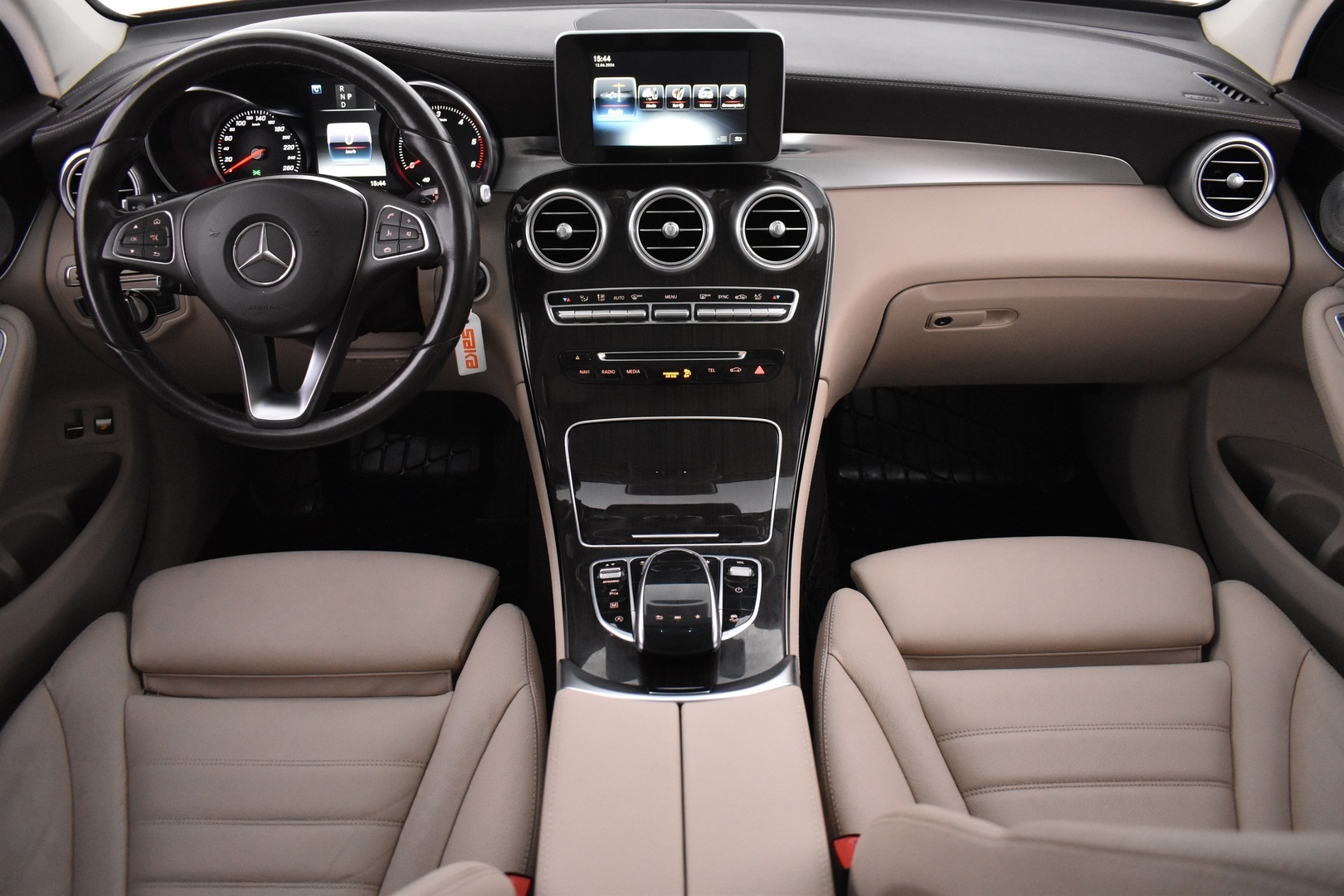 MERCEDES-BENZ GLC 2016