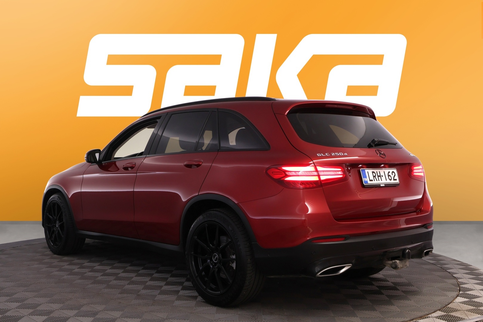 MERCEDES-BENZ GLC 2016