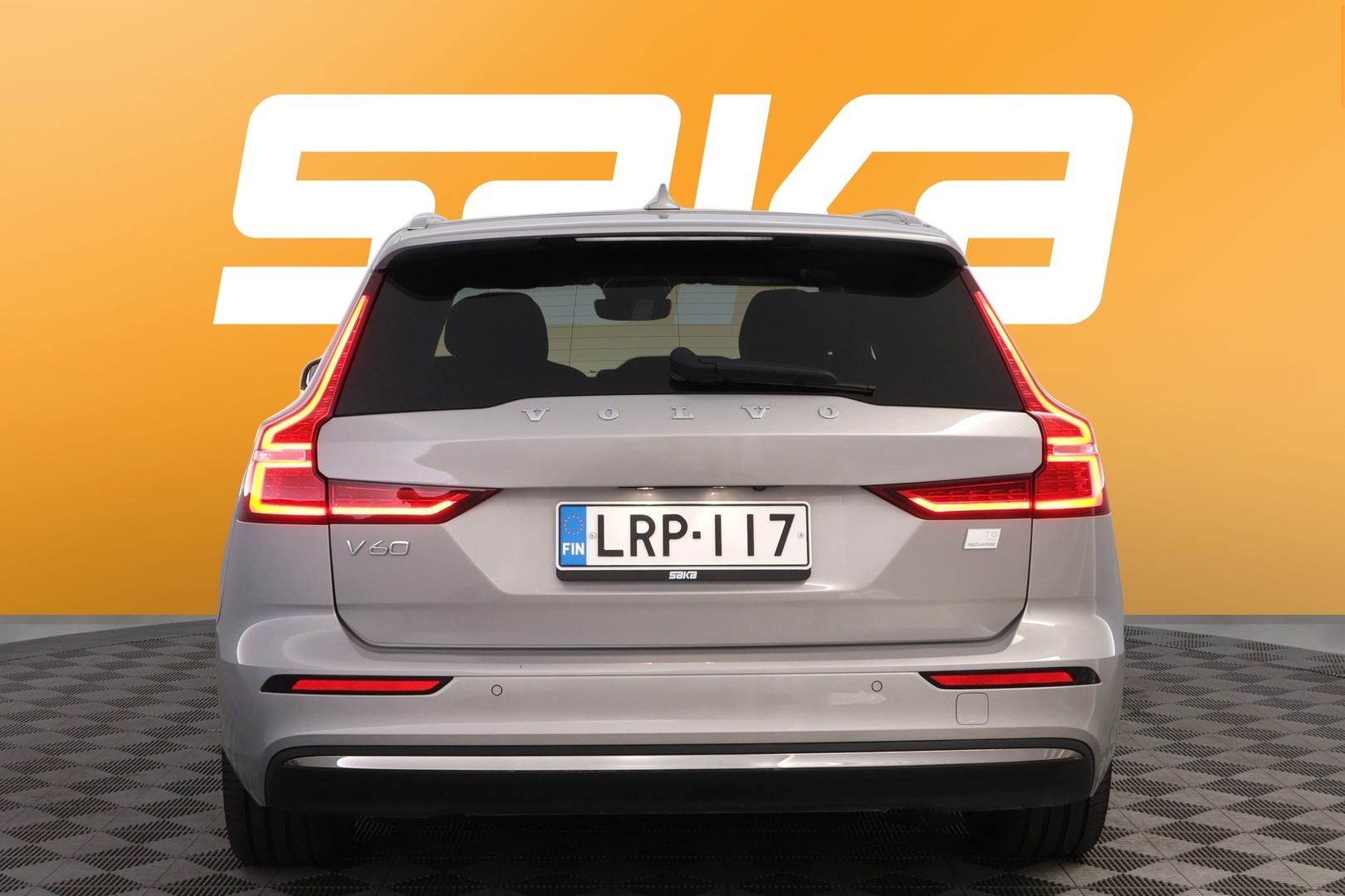 VOLVO V60 2024