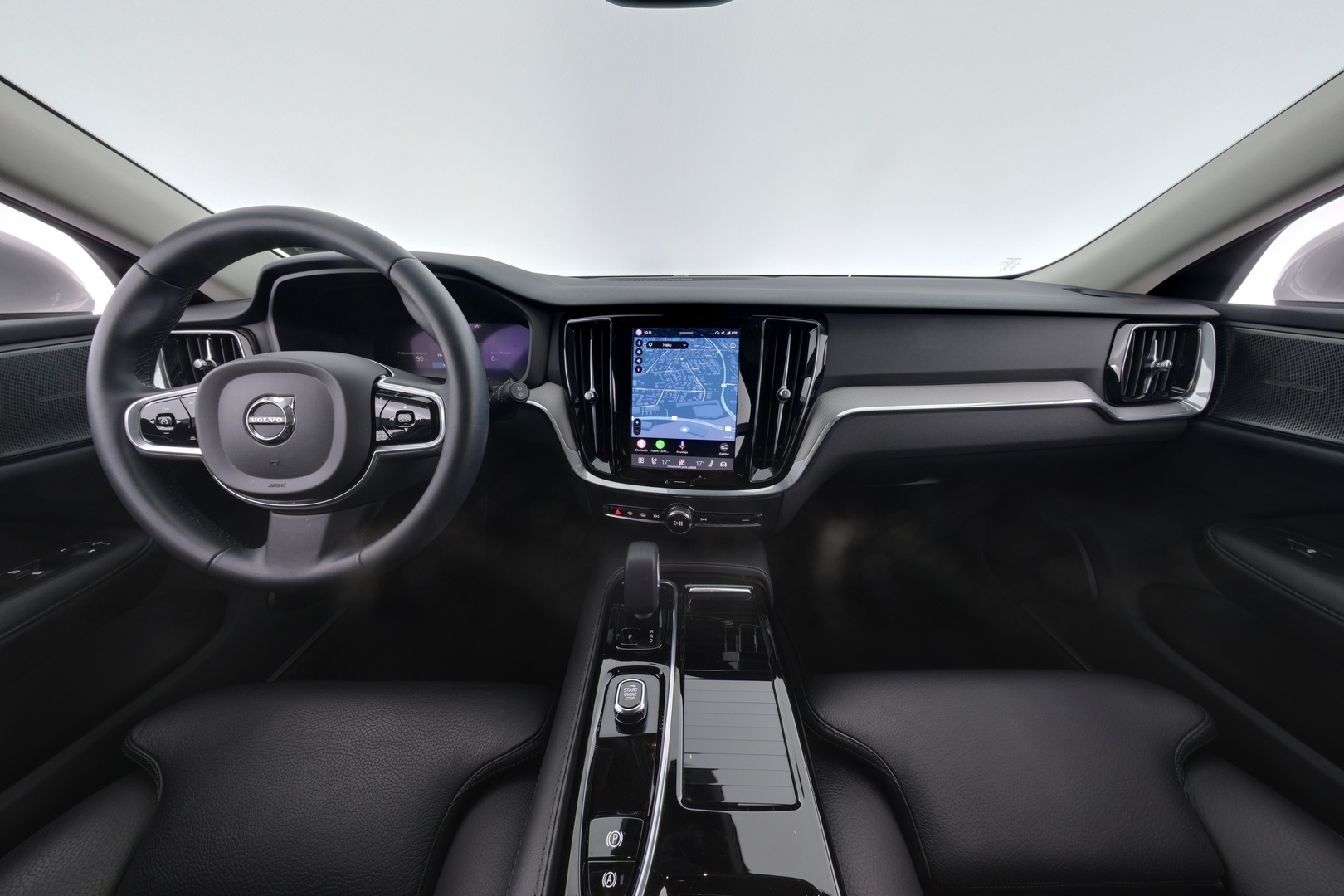 VOLVO V60 2024