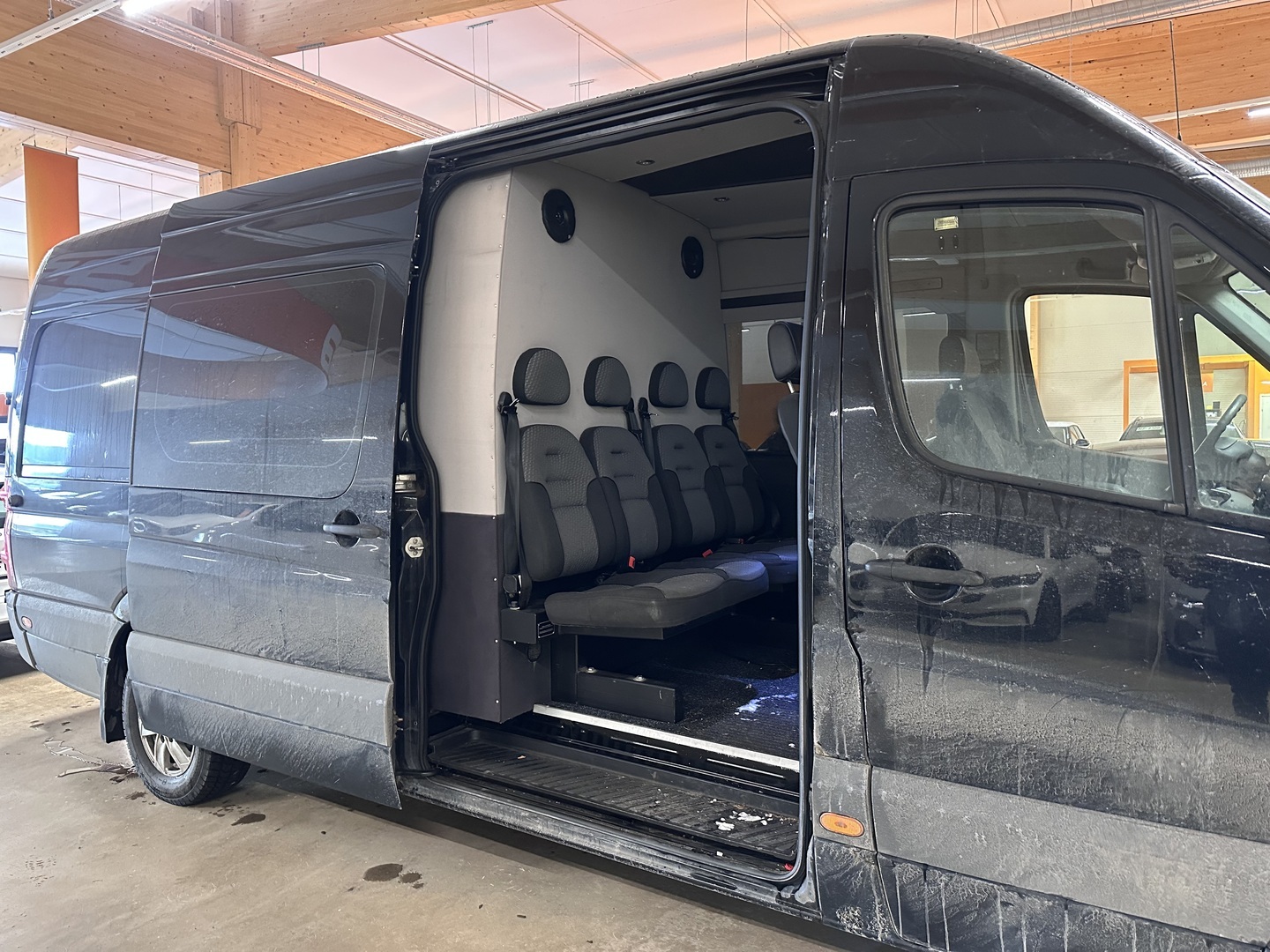 VOLKSWAGEN Crafter 2013
