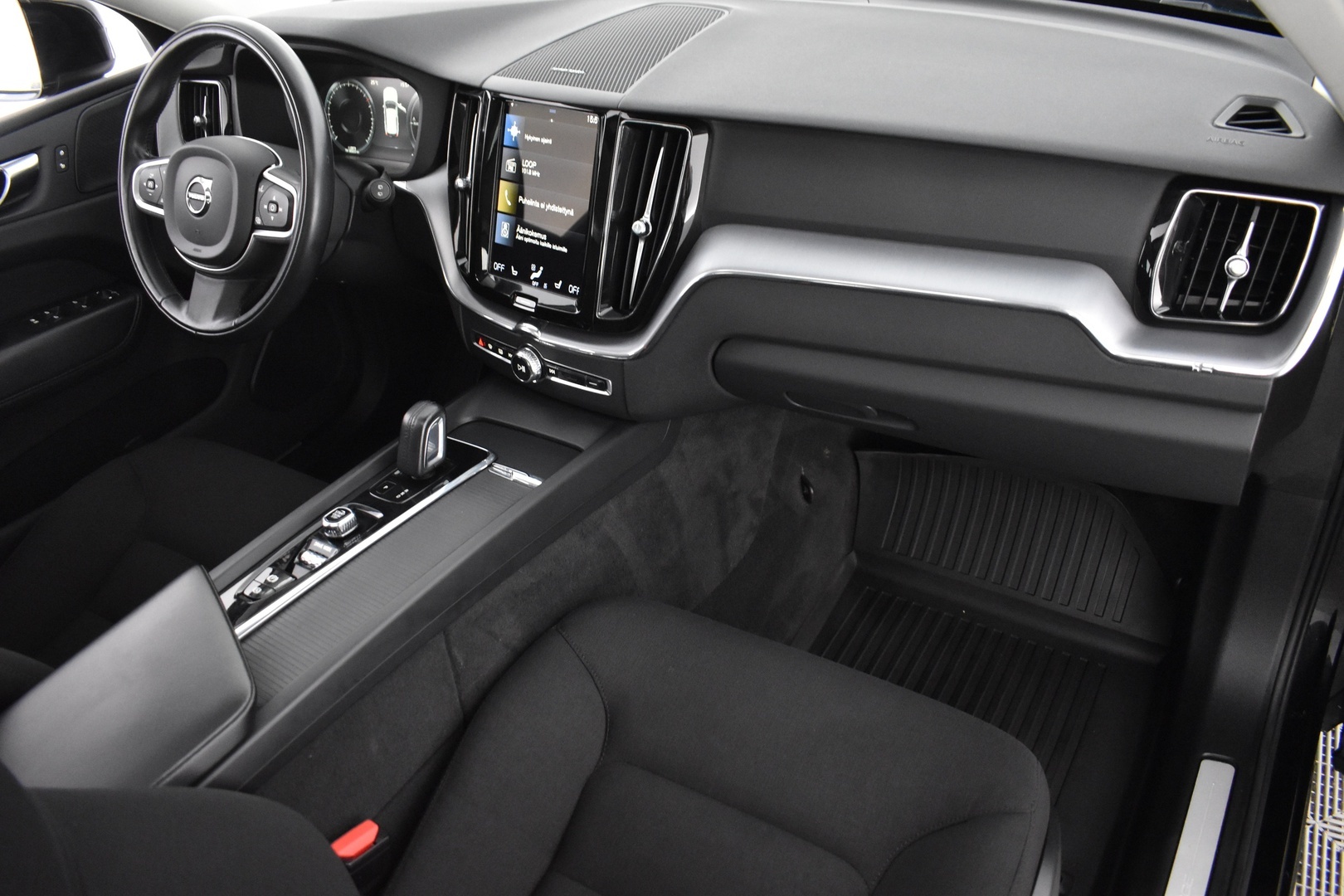 VOLVO XC60 2021