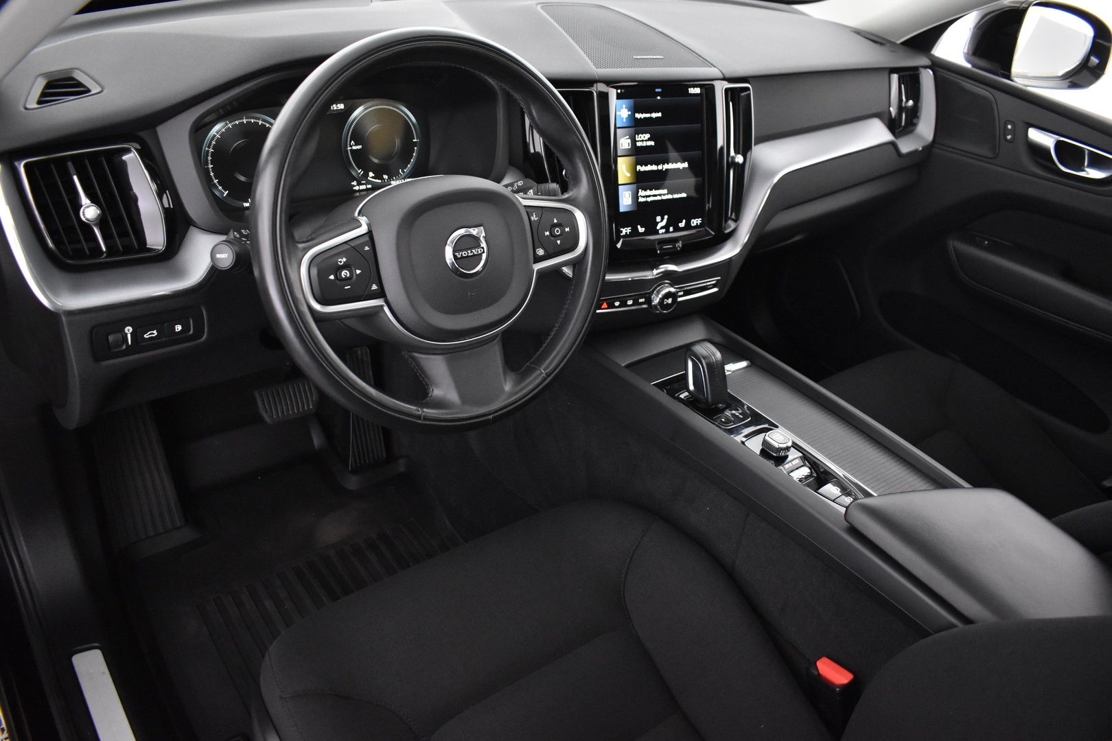 VOLVO XC60 2021
