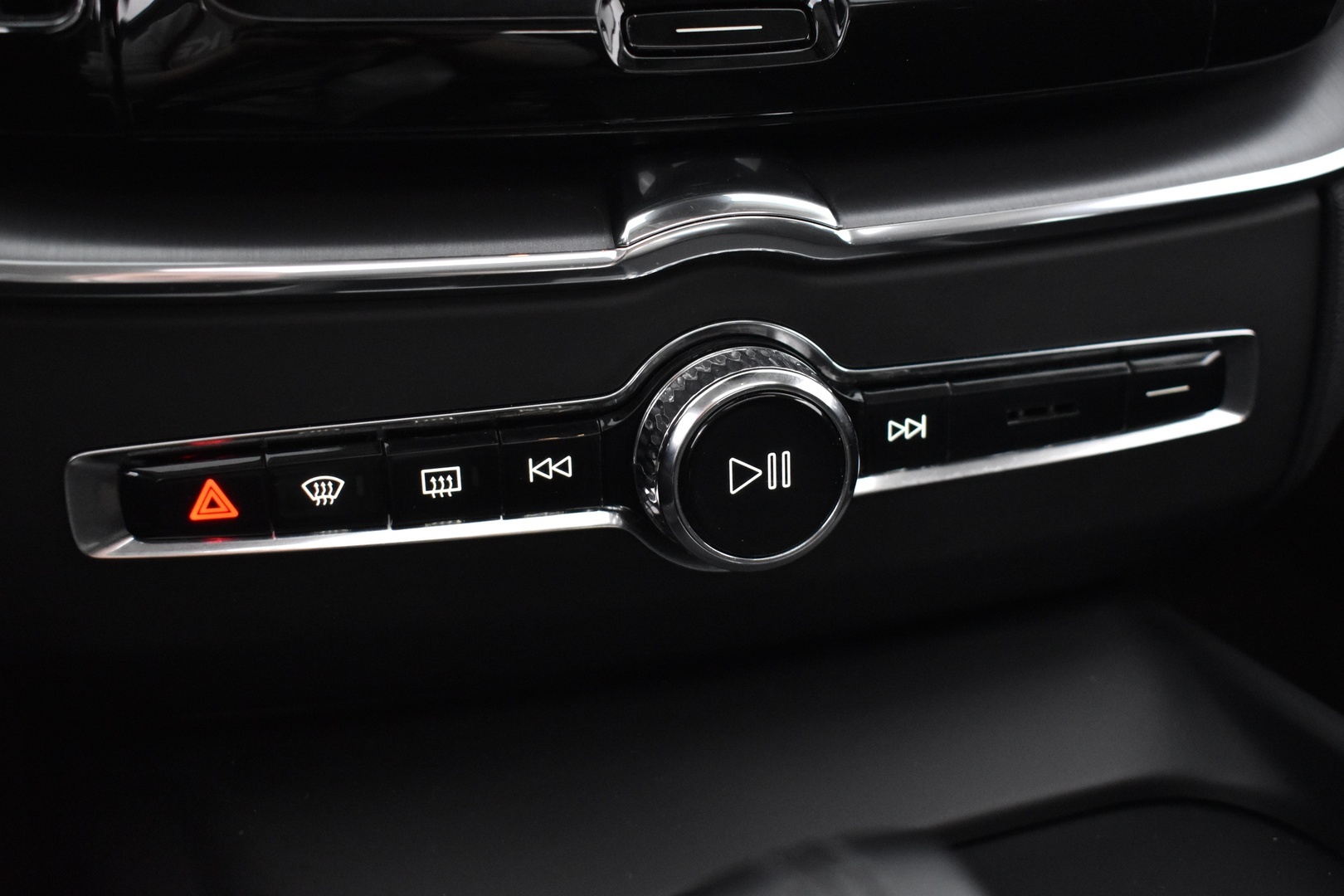VOLVO XC60 2021