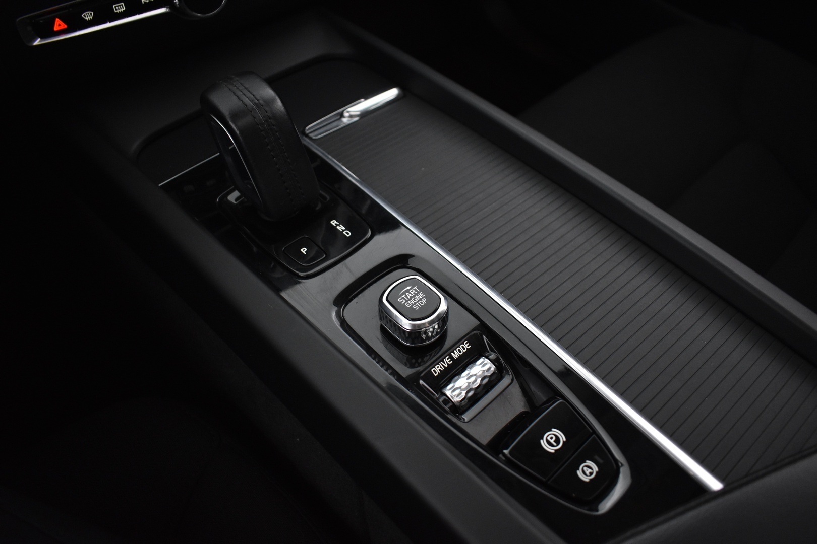 VOLVO XC60 2021