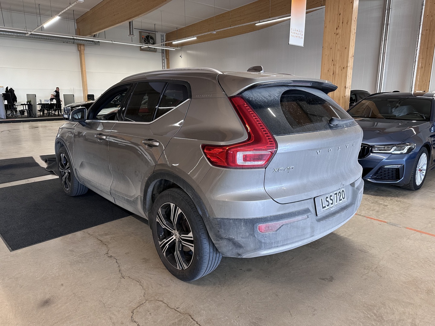 VOLVO XC40 2021