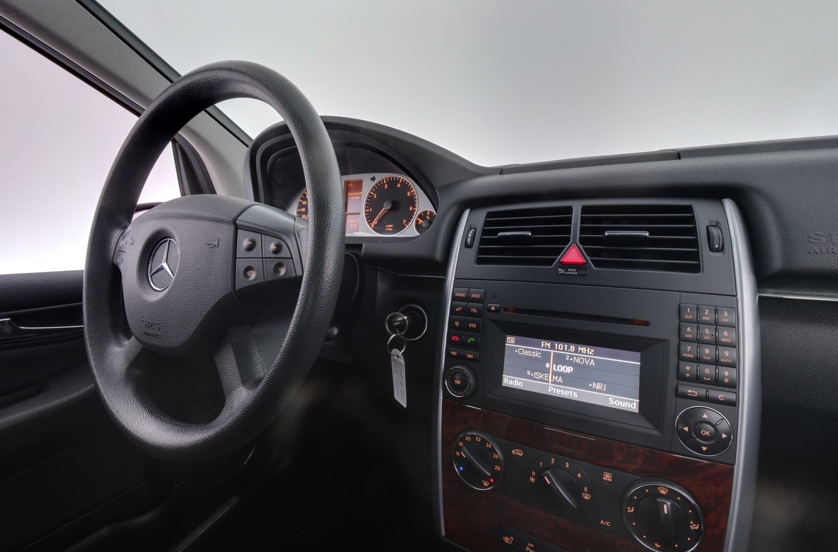 MERCEDES-BENZ B 2010