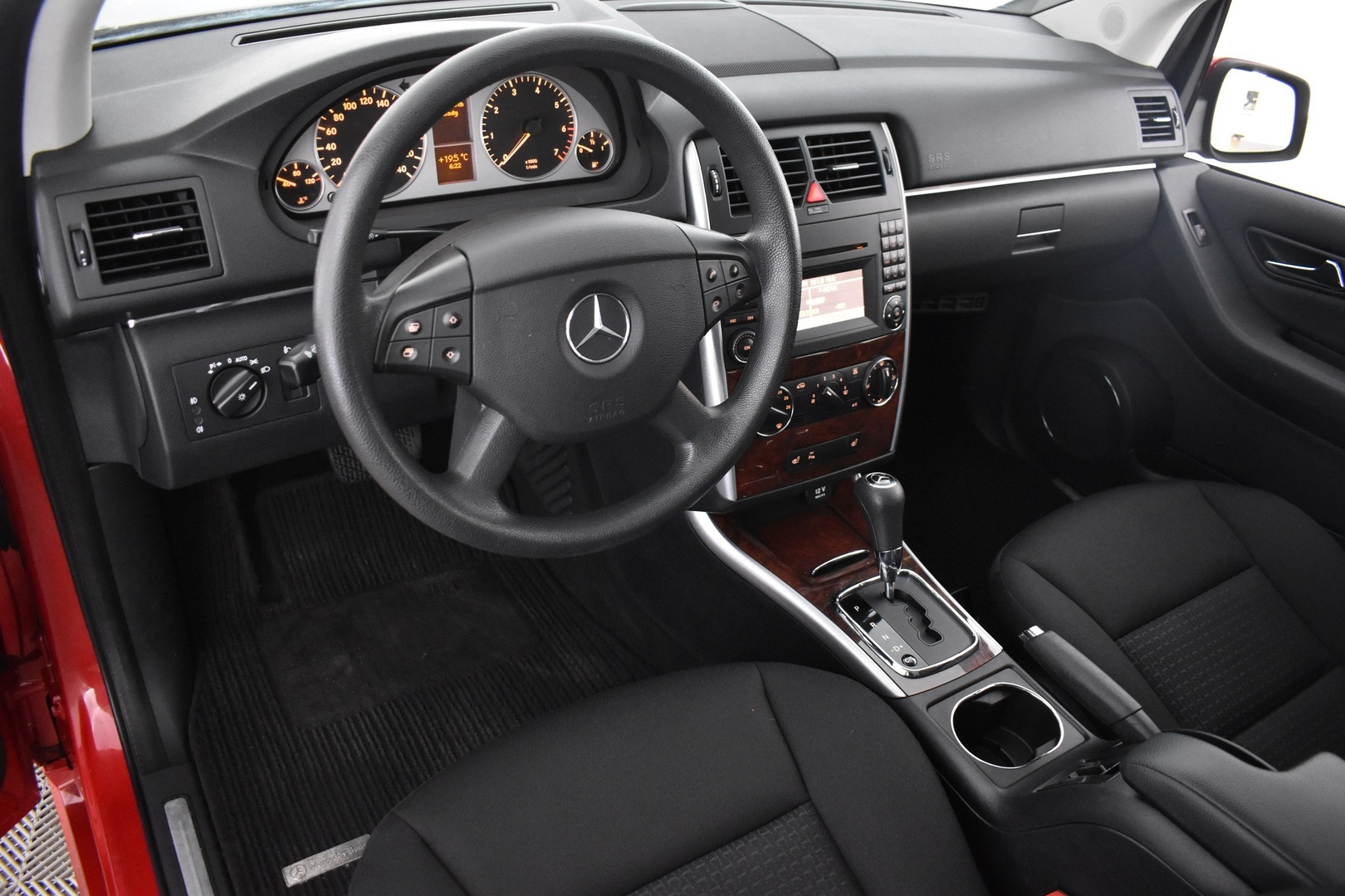 MERCEDES-BENZ B 2010