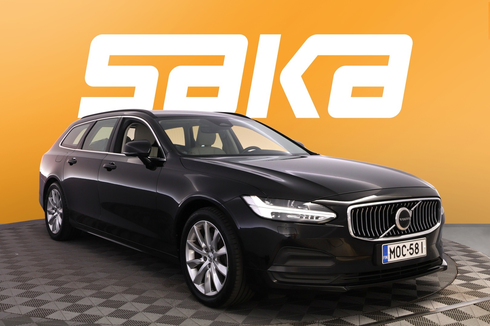 VOLVO V90 2022