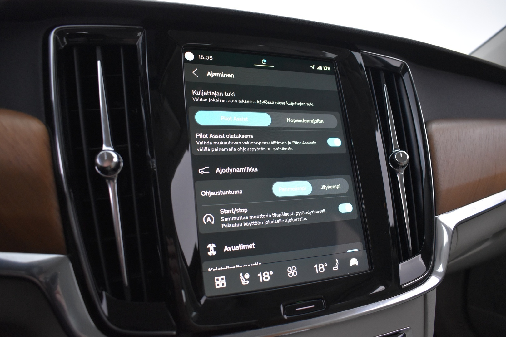 VOLVO V90 2022