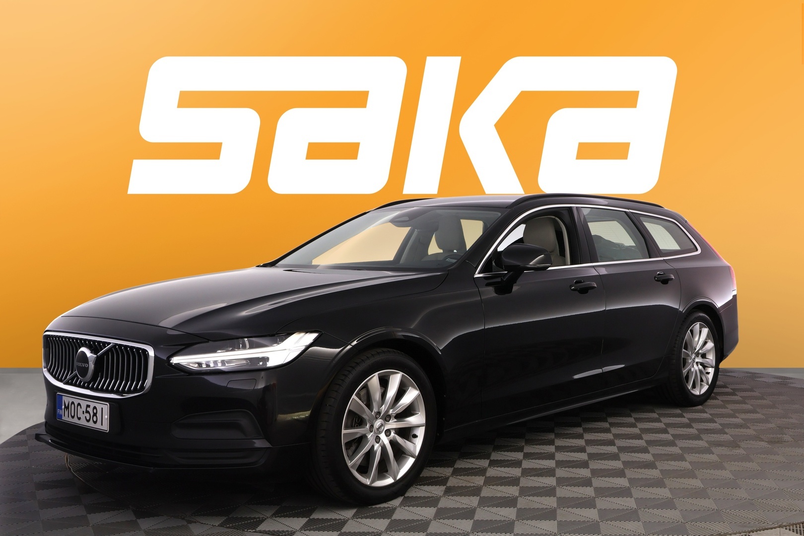 VOLVO V90 2022
