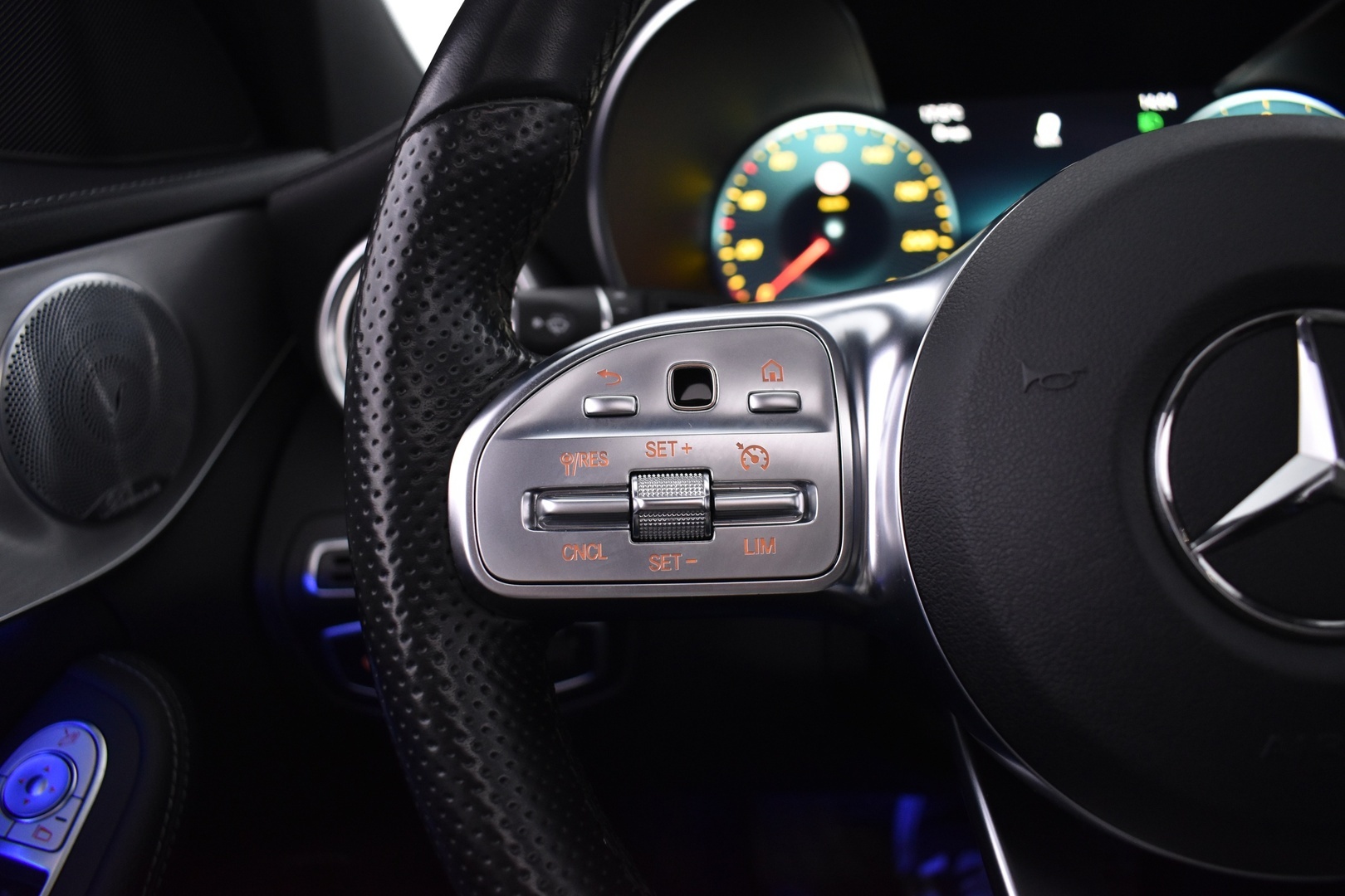 MERCEDES-BENZ C 2019