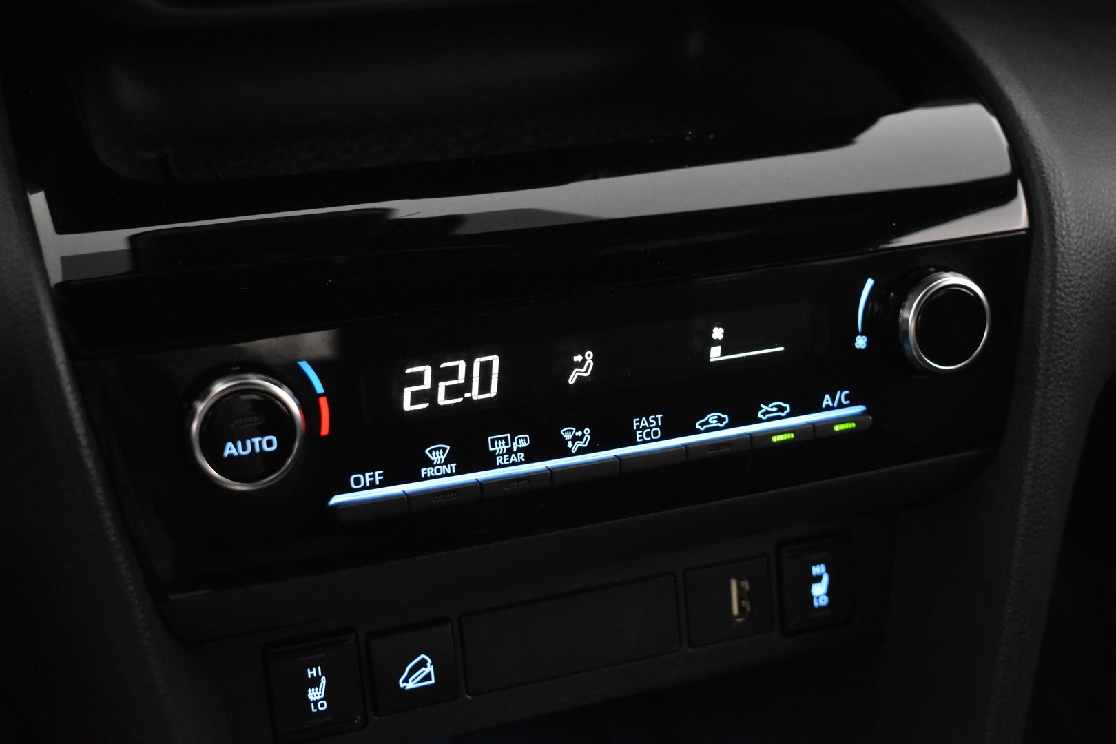 TOYOTA Yaris Cross 2023