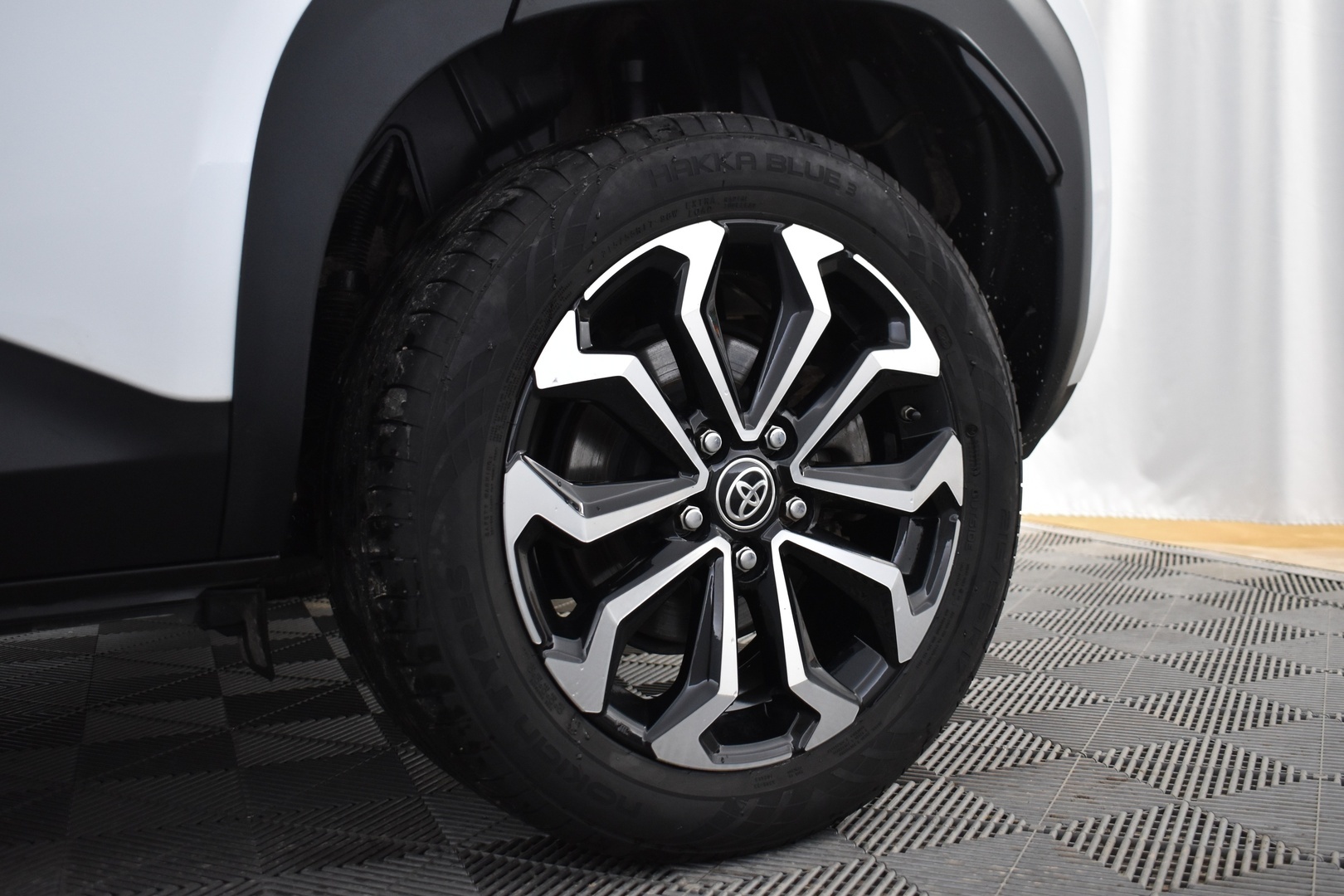 TOYOTA Yaris Cross 2023