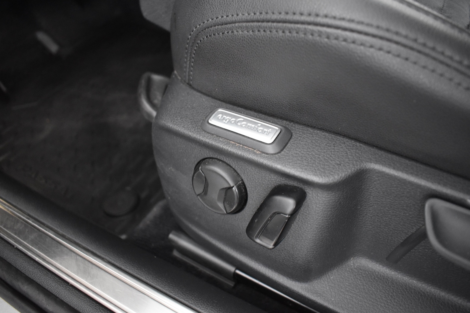 VOLKSWAGEN Passat 2016