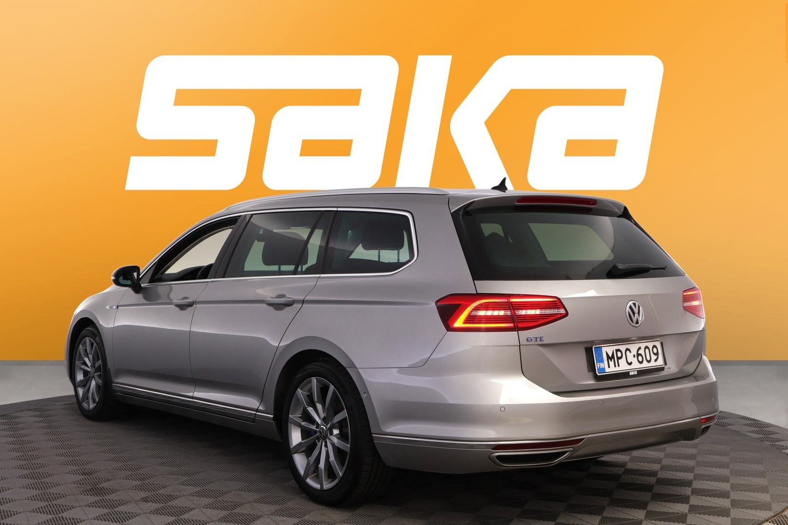 VOLKSWAGEN Passat 2016