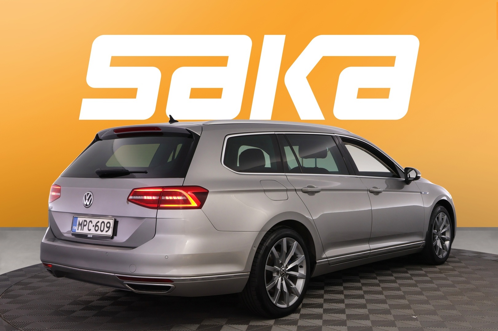VOLKSWAGEN Passat 2016