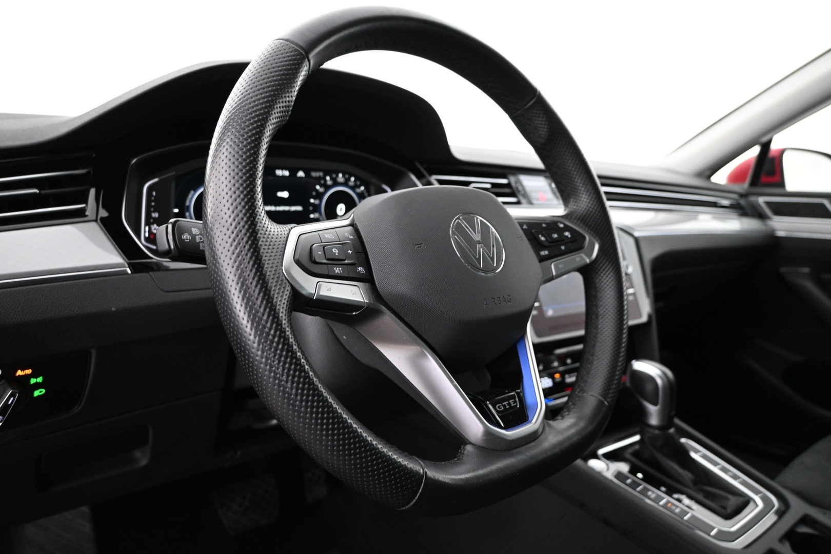 VOLKSWAGEN Passat 2022