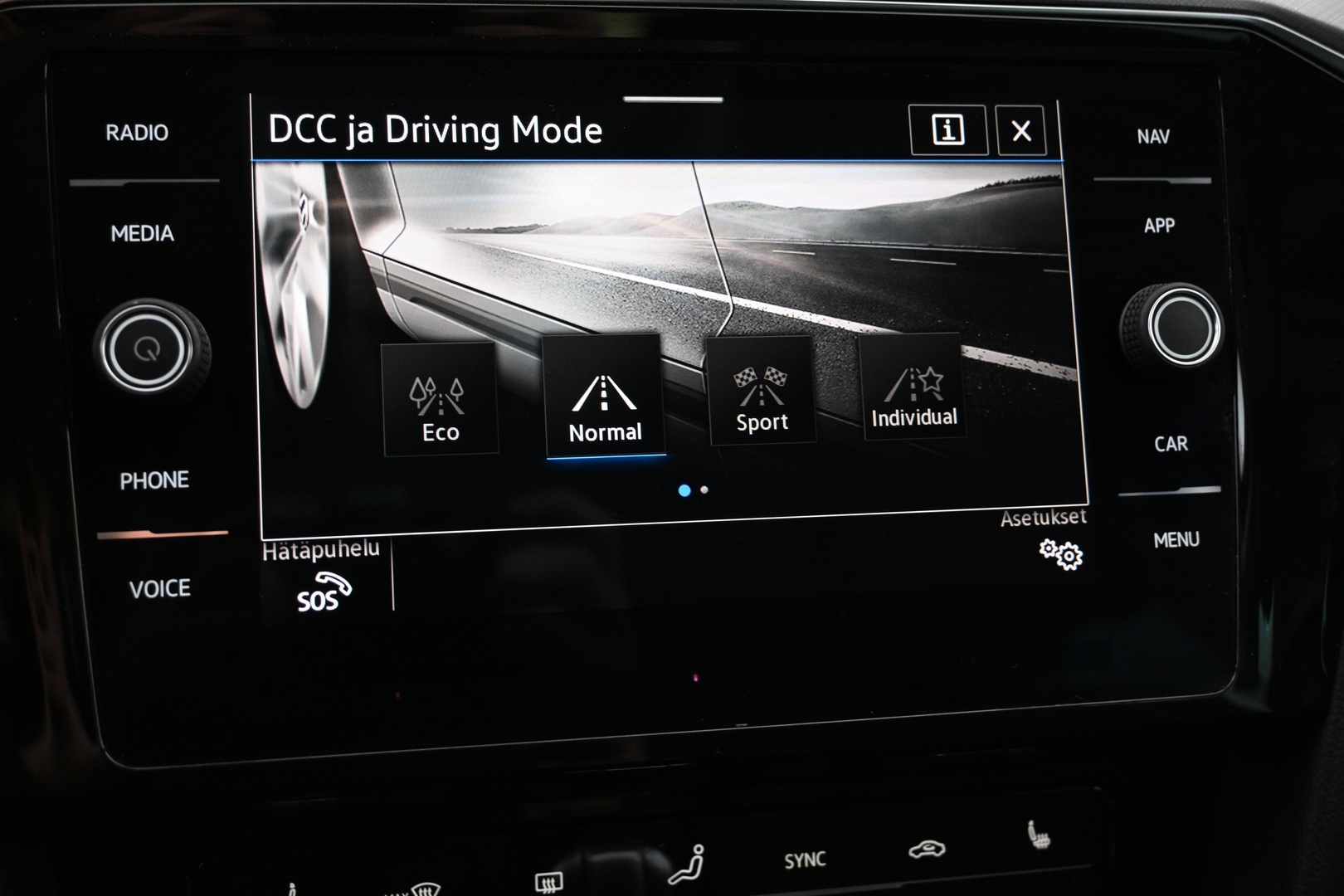 VOLKSWAGEN Passat 2022