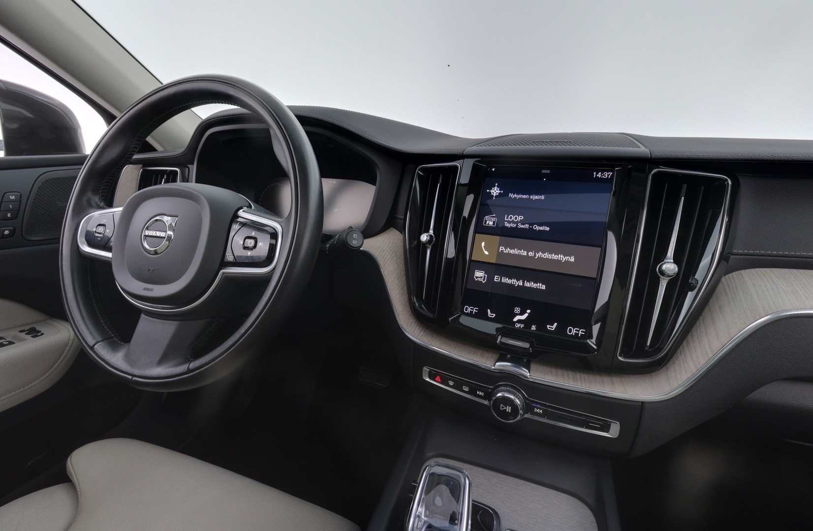 VOLVO XC60 2020