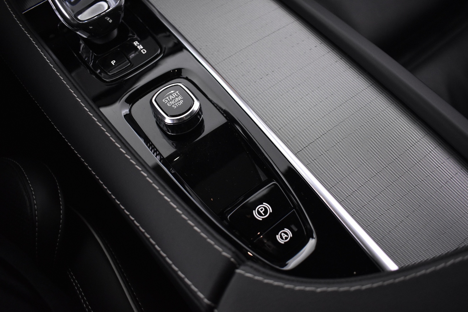 VOLVO XC90 2024