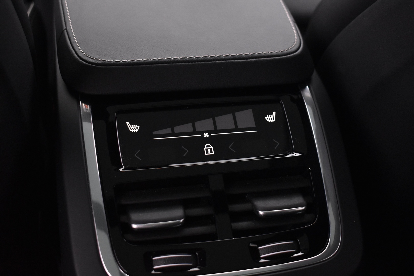 VOLVO XC90 2024