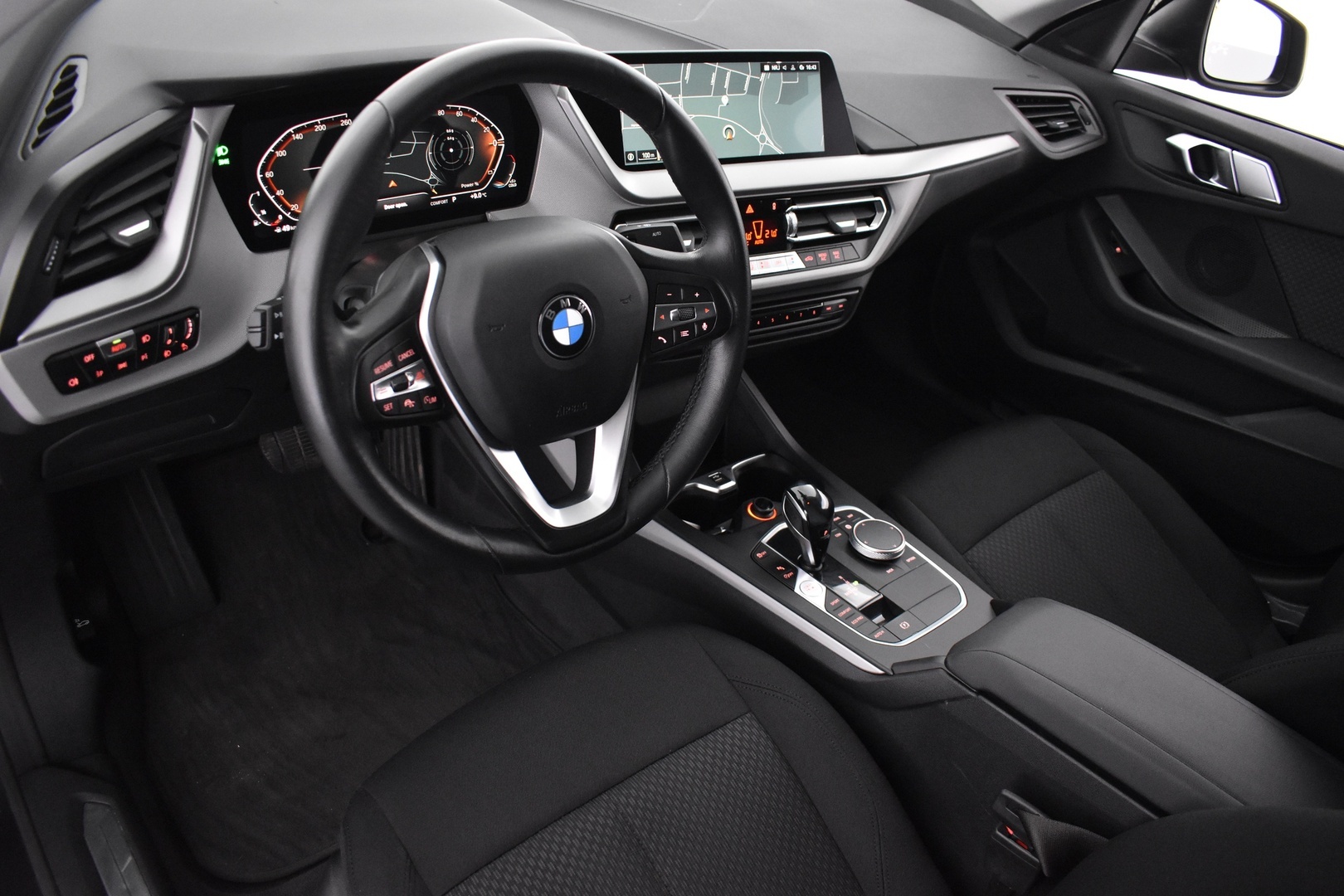 BMW 218 2021